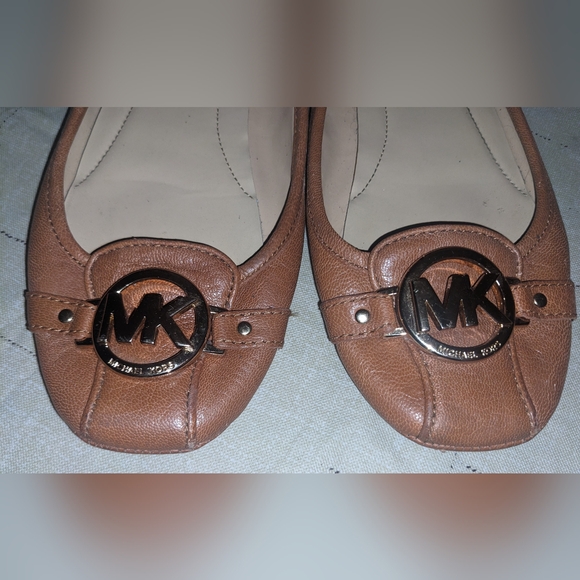 Michael Kors Fulton Moccasin Flats - Picture 2 of 4